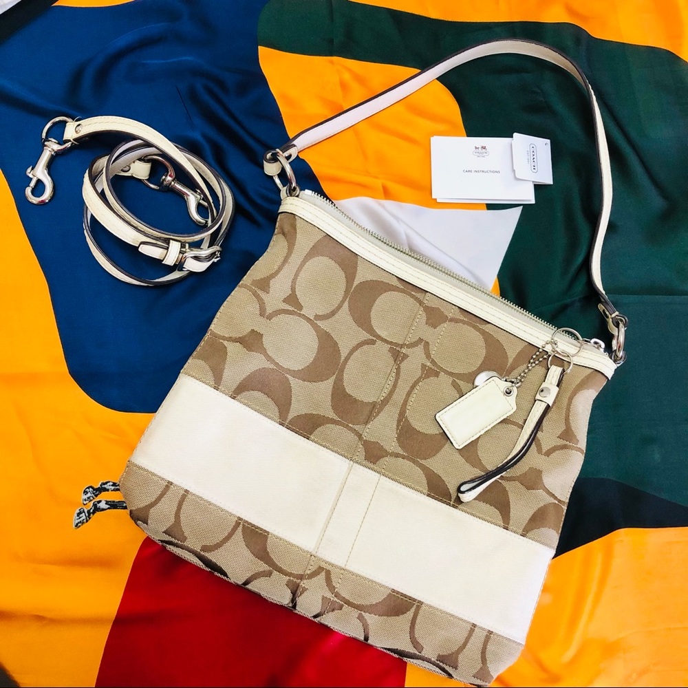 Authentic Coach Classic Design Crossbody/Shoulder Bag